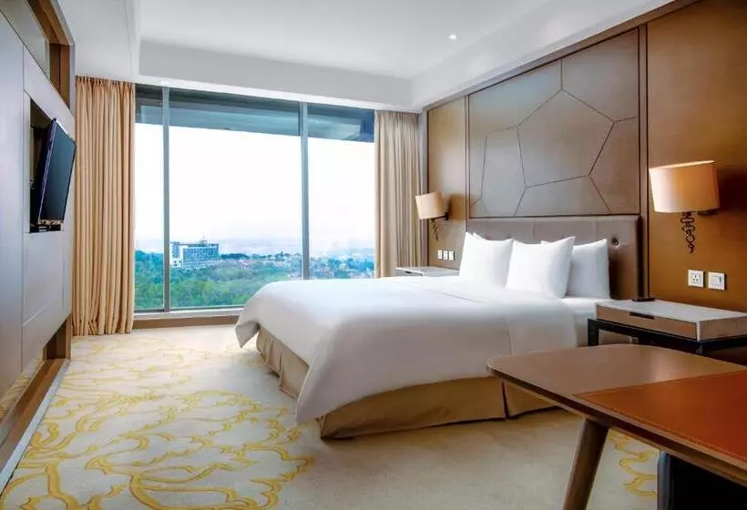 キングサイズベッドのクラシックルーム, Intercontinental Bandung Dago Pakar, An Ihg