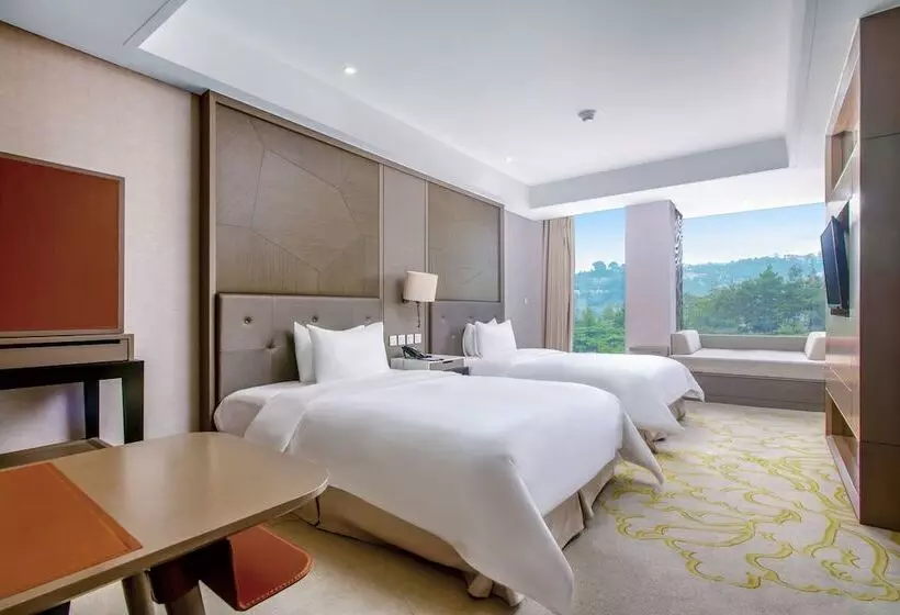 ゴルフ場ビューのプレミアムルーム, Intercontinental Bandung Dago Pakar, An Ihg
