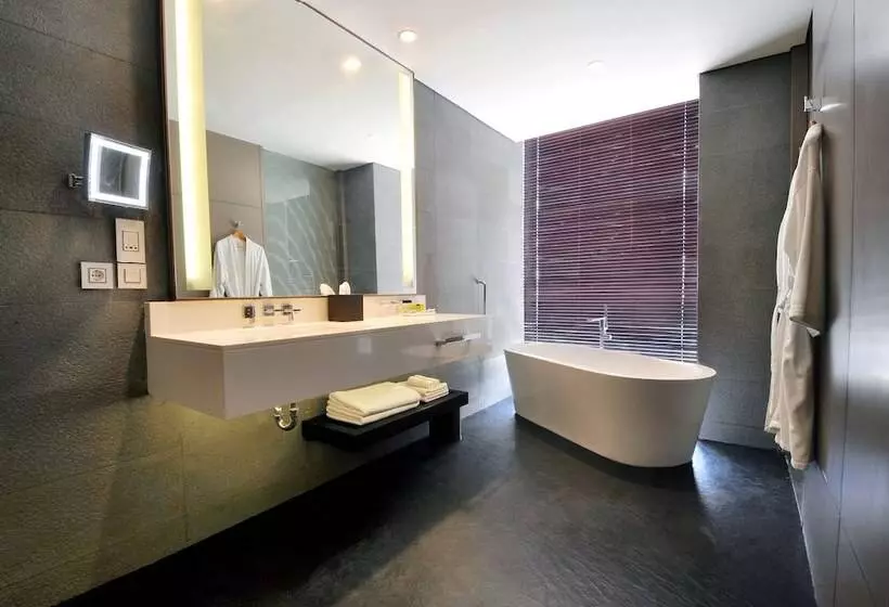 ゴルフ場ビューのプレミアムルーム, Intercontinental Bandung Dago Pakar, An Ihg