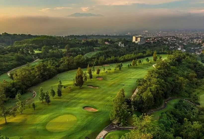 ゴルフ場ビューのプレミアムルーム, Intercontinental Bandung Dago Pakar, An Ihg