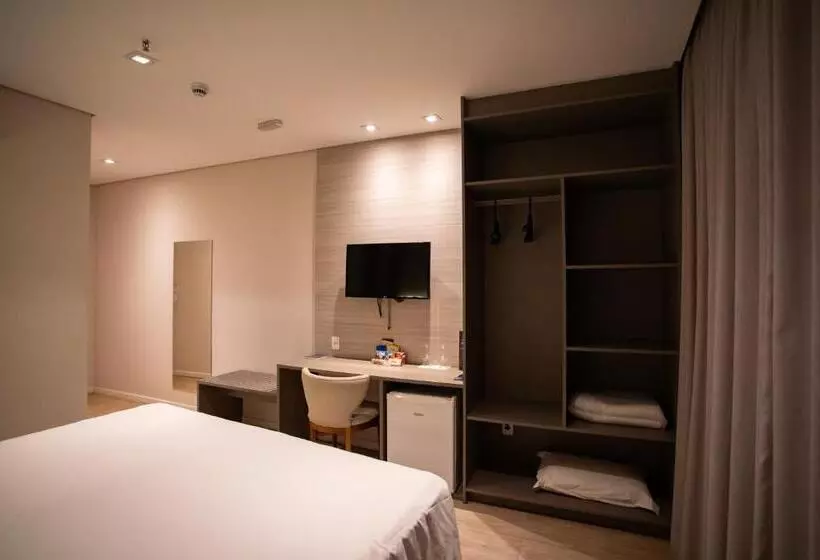 Standard-huone, Jwf Limeira