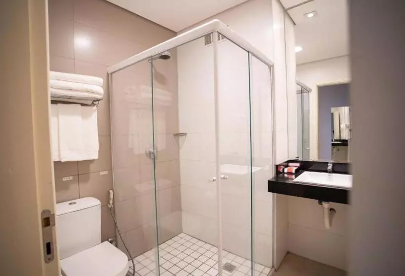 Standard Kolmen Hengen Huone, Jwf Limeira