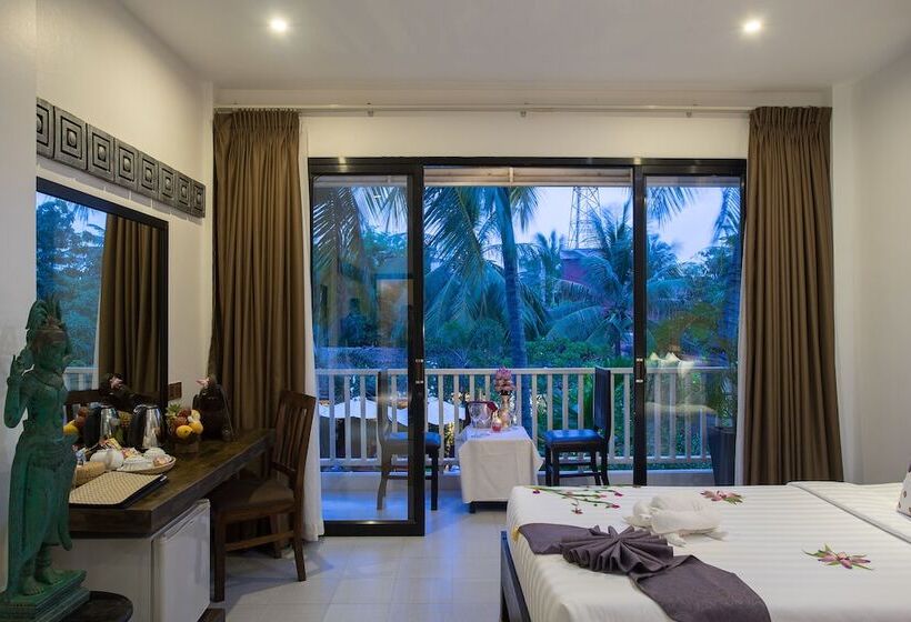 اتاق لوکس با چشم‌انداز استخر, Ladear Angkor Boutique