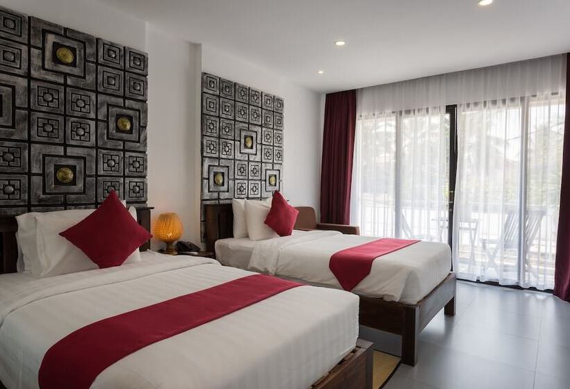 اتاق لوکس با چشم‌انداز استخر, Ladear Angkor Boutique