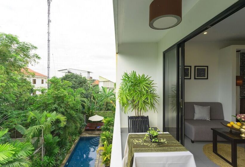 اتاق خانوادگی, Ladear Angkor Boutique