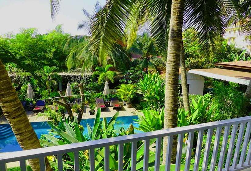 اتاق خانوادگی, Ladear Angkor Boutique