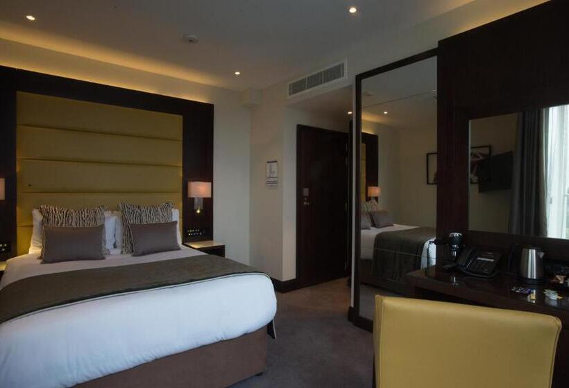 Superior Oda, St George S Hotel   Wembley