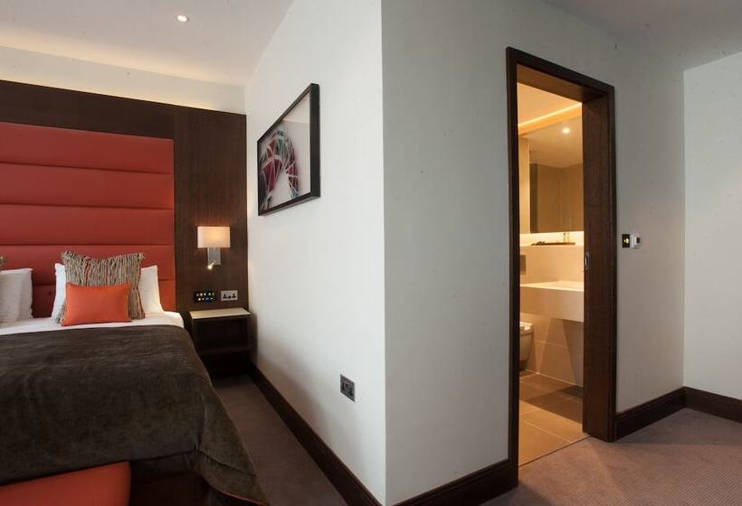 Номер Superior, St George S Hotel   Wembley