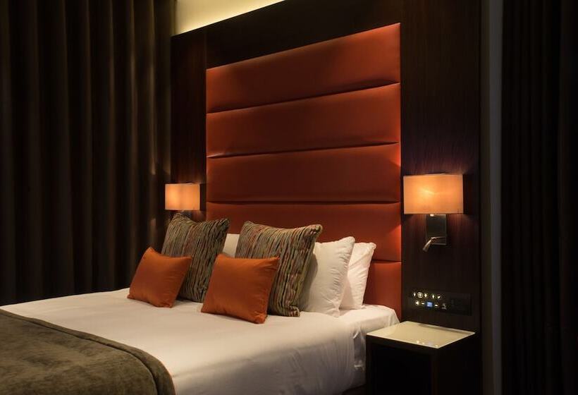 Superior Oda, St George S Hotel   Wembley