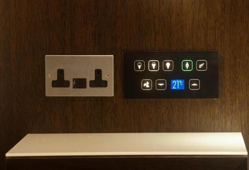 Номер Superior, St George S Hotel   Wembley