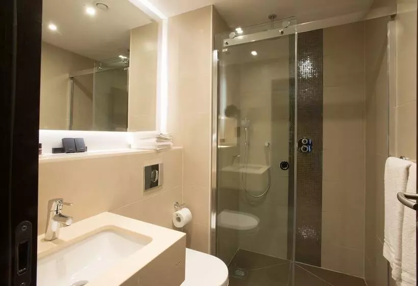 اتاق استاندارد, St George S Hotel   Wembley