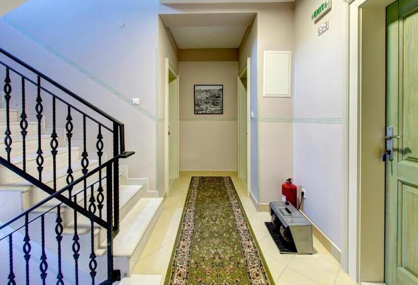 اتاق استاندارد سه نفره, Villa Fortuna