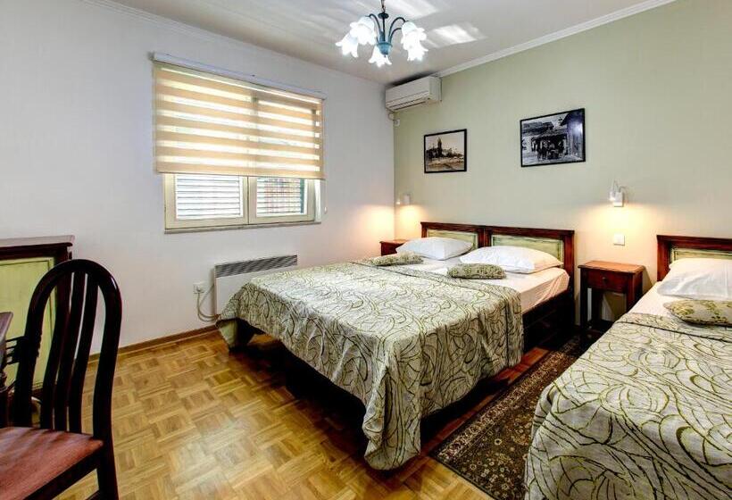 اتاق استاندارد سه نفره, Villa Fortuna