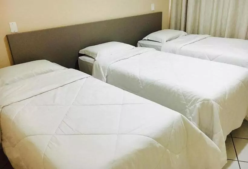 スタンダードトリプルルーム, Realminas Hotel E Restaurante