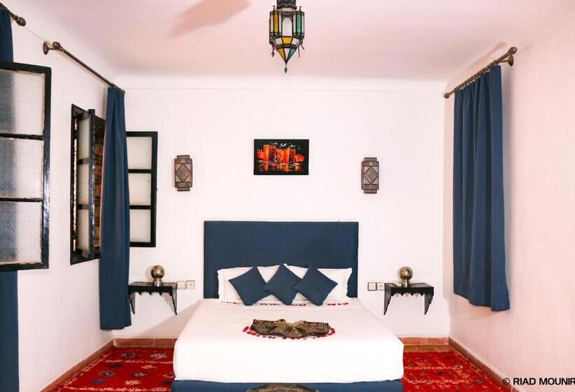 اتاق استاندارد چهار تخته, Riad Mounir