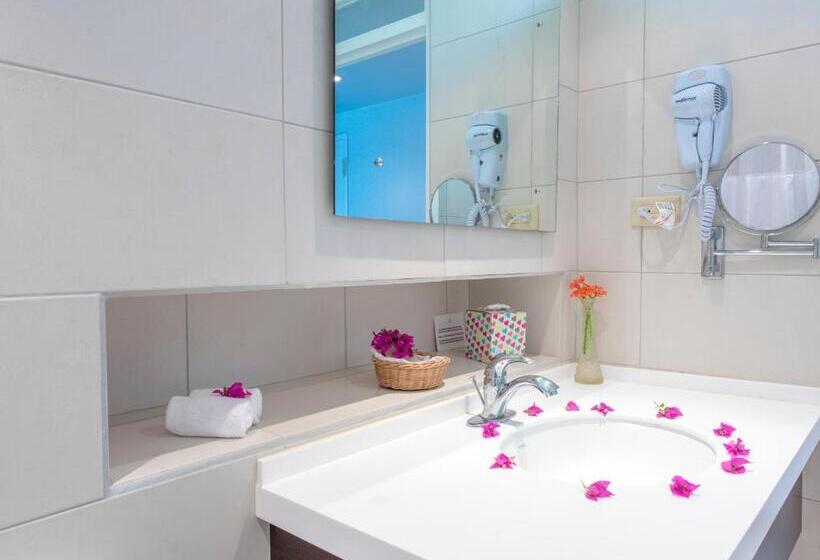 اتاق سوپریور, Mount Irvine Bay Resort