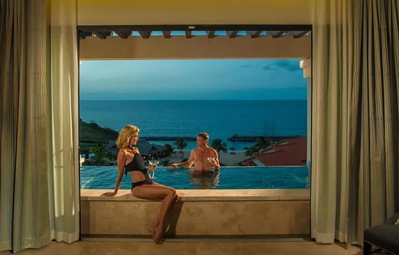 سوییت با چشم‌انداز دریا, Sandals Grenada All Inclusive  Couples Only