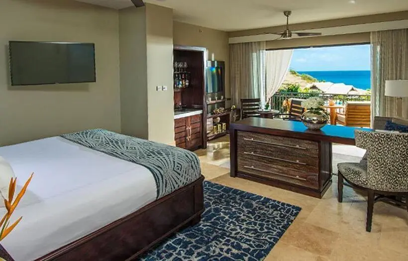 سوئیت با بالکن, Sandals Grenada All Inclusive  Couples Only