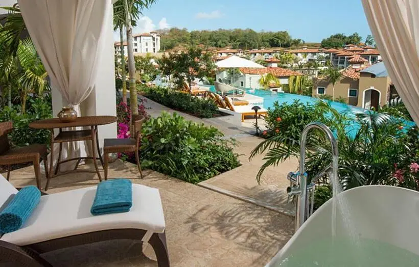 سوئیت جونیور اینتریور, Sandals Grenada All Inclusive  Couples Only