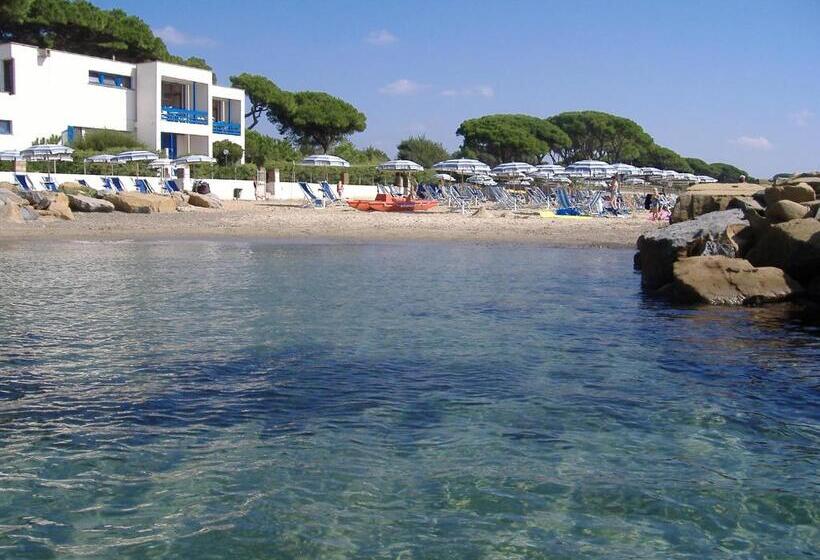 Superior 2-bedroom flat with sea view, Baia Etrusca Resort