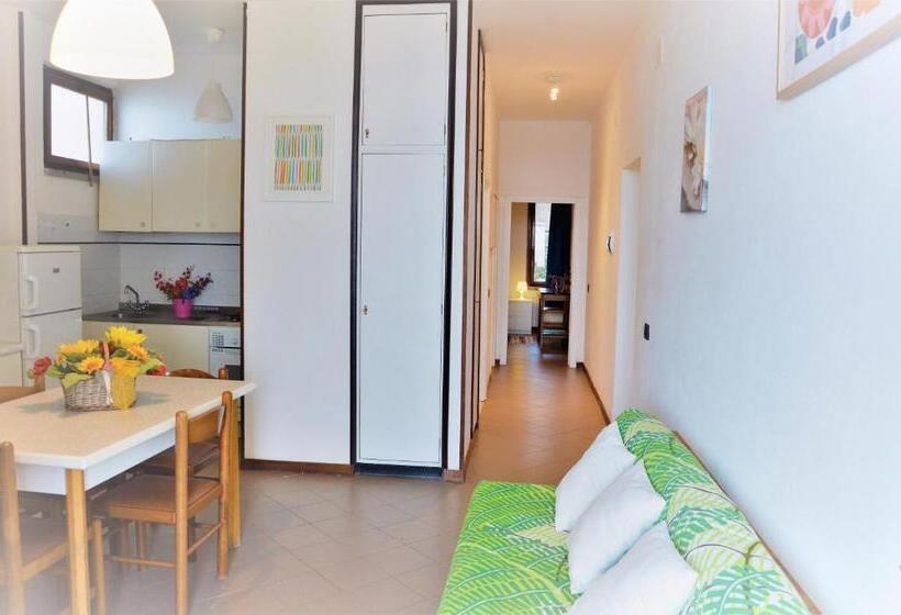 דירת 2 חדרים נוף לים, Baia Etrusca Resort