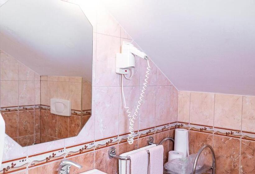 اتاق استاندارد, Guesthouse Močivnik