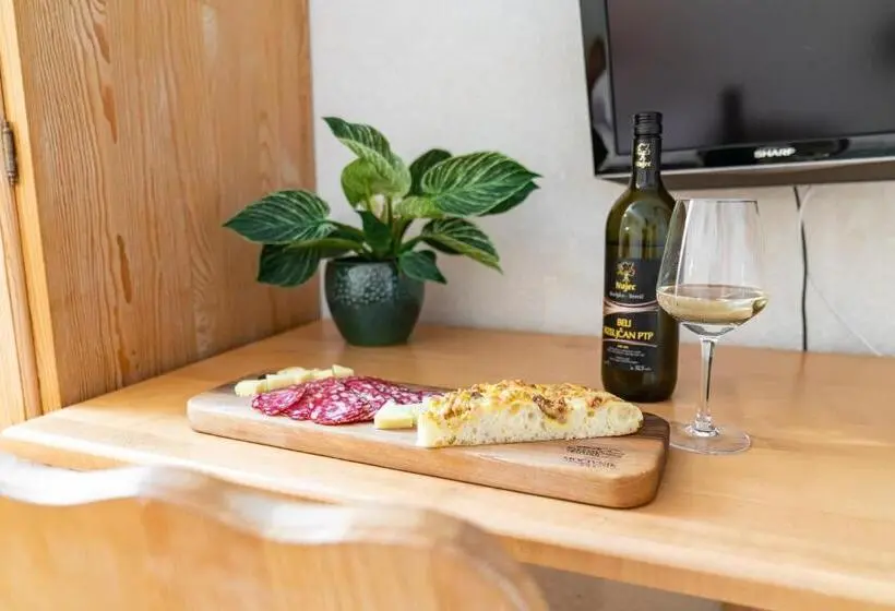 اتاق استاندارد یک نفره, Guesthouse Močivnik