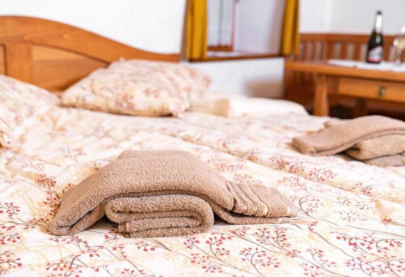 اتاق لوکس سه تخته, Guesthouse Močivnik