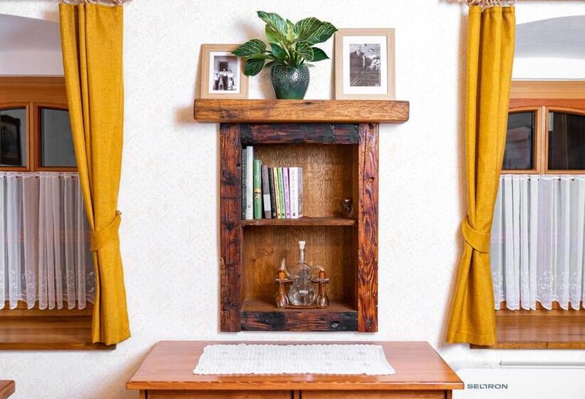 اتاق لوکس سه تخته, Guesthouse Močivnik