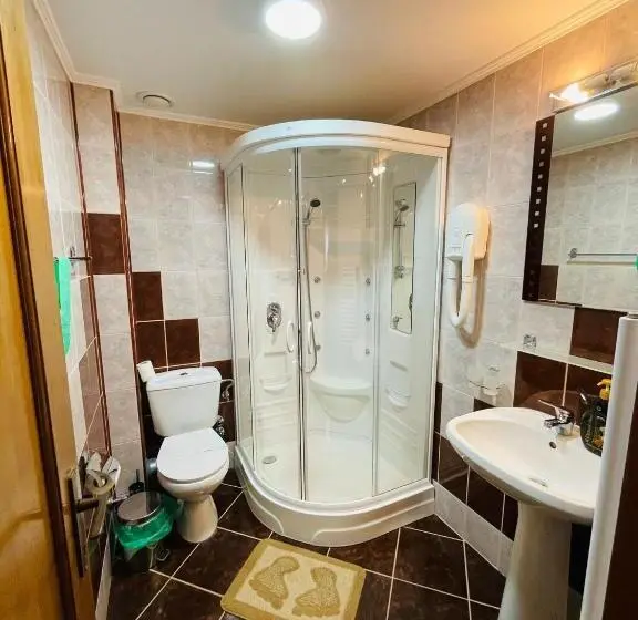 スタンダードトリプルルーム, Pensiunea Moeciu Casa Wiarusti