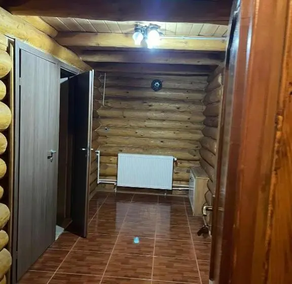 スタンダードトリプルルーム, Pensiunea Moeciu Casa Wiarusti