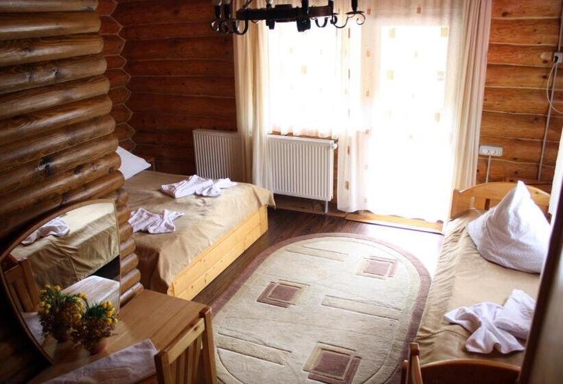 スタンダードトリプルルーム, Pensiunea Moeciu Casa Wiarusti