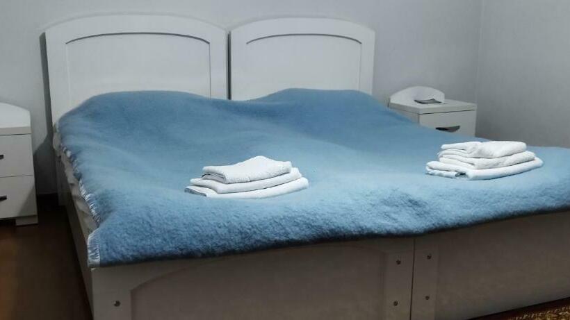 חדר אקונומי, Dimis Ferdobi