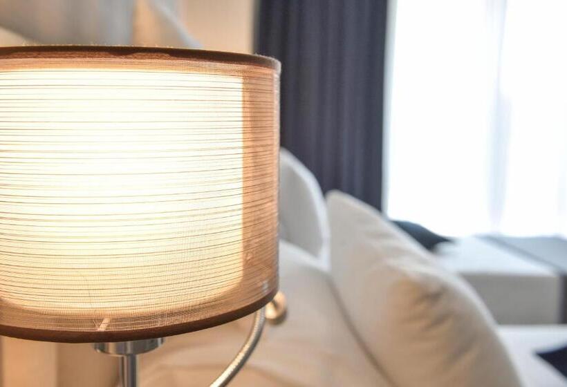 חדר דלוקס לשלושה, Imperio Hotel Cernavoda