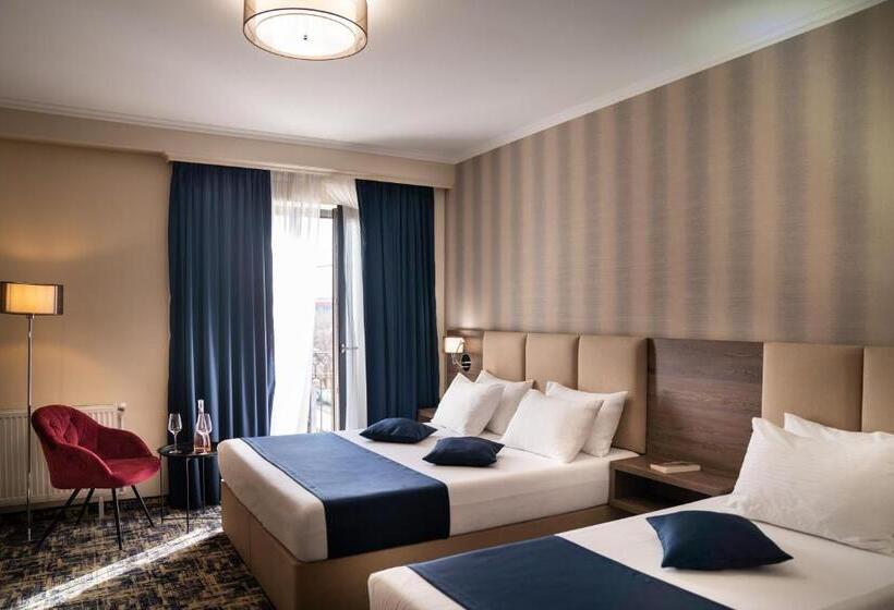 חדר דלוקס לשלושה, Imperio Hotel Cernavoda