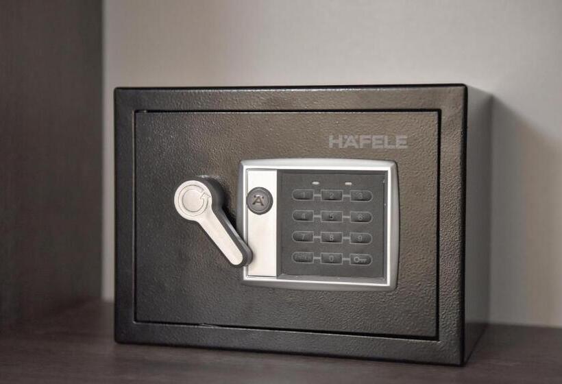 חדר דלוקס לשלושה, Imperio Hotel Cernavoda