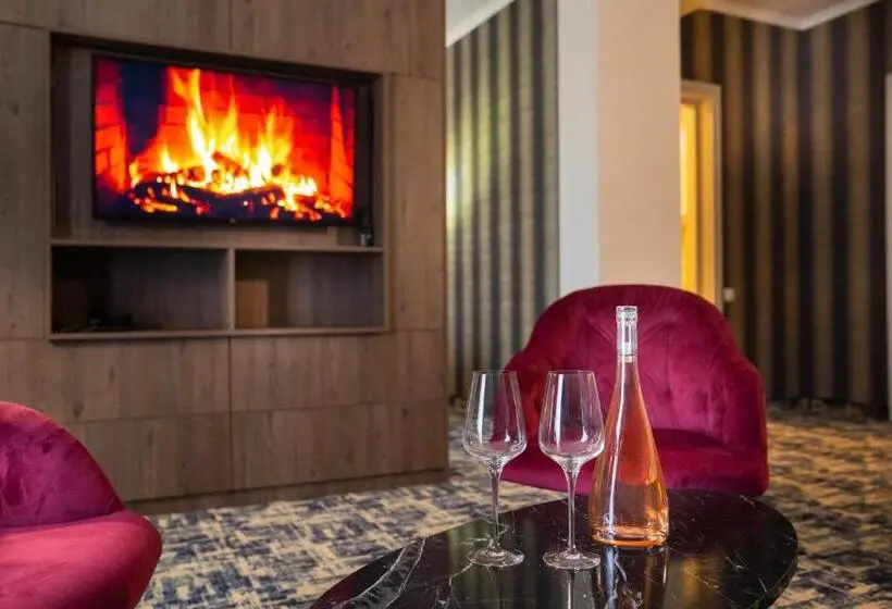 キングサイドベッドのスタンダードワンルーム, Imperio Hotel Cernavoda