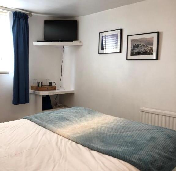 スタンダードルーム, Number 14 Guest House