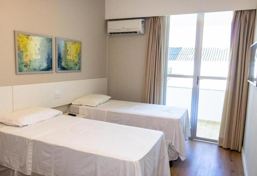 חדר דלוקס, Antonius Imperial