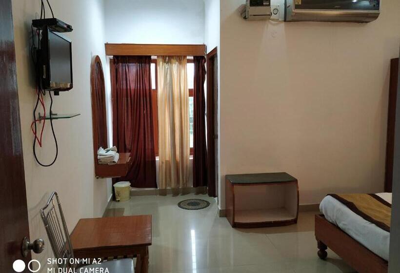 豪华房间, Eurostar Inn