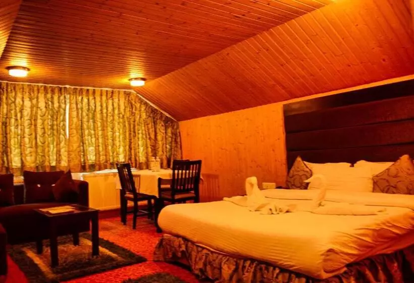 Standard-huone Vuoristonäkymä, Pine Spring Resort Gulmarg