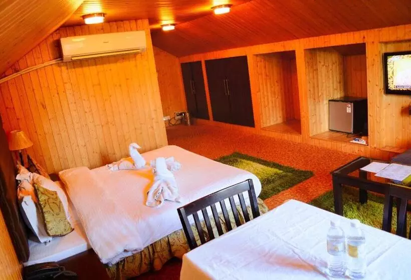 Perhehuone Vuoristonäkymä, Pine Spring Resort Gulmarg