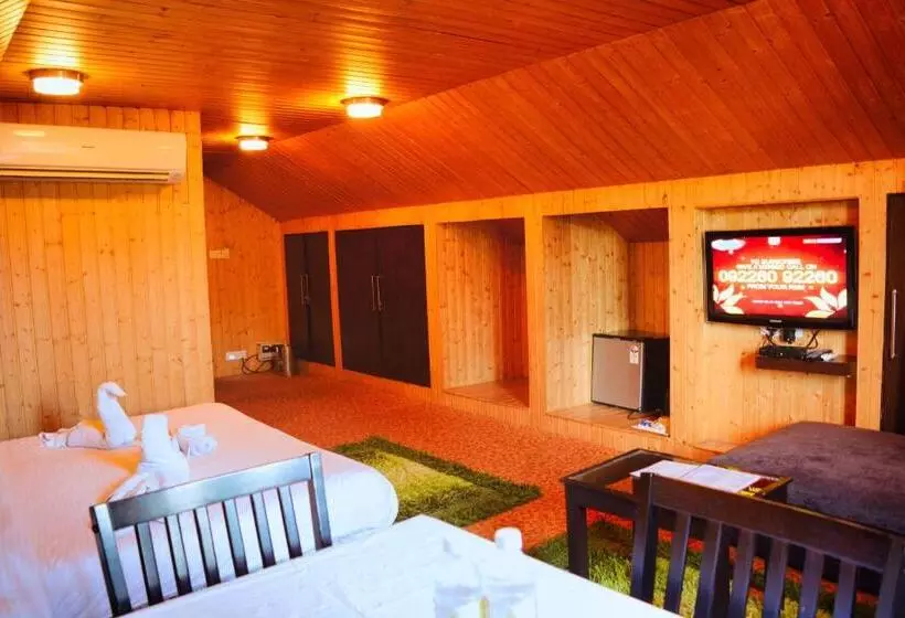 Perhehuone Vuoristonäkymä, Pine Spring Resort Gulmarg