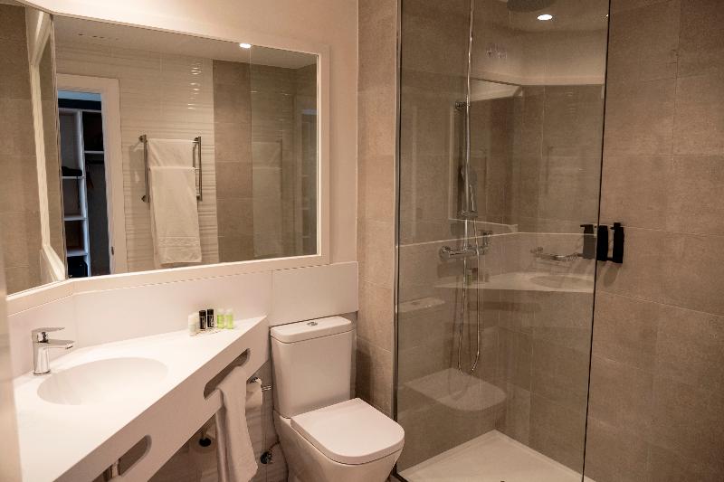 Номер Стандарт, The Lit 13