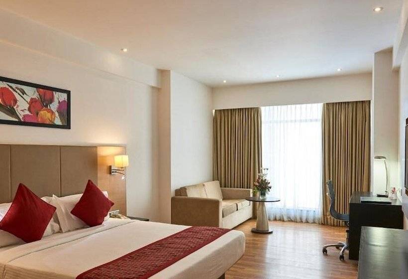 Номер Executive, Meritas Picaddle Resort Lonavala