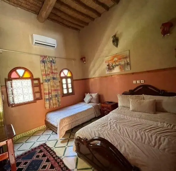 庭の見えるシングルルーム, Kasbah Dounia