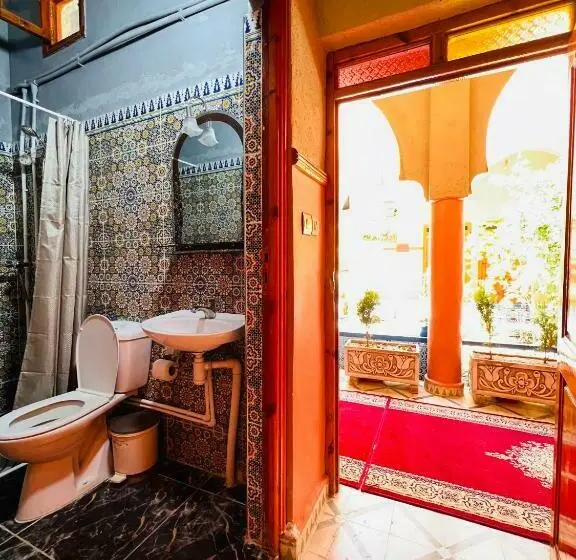 庭の見えるシングルルーム, Kasbah Dounia