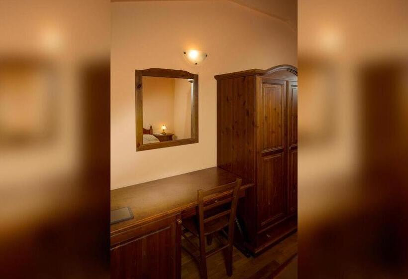 اتاق استاندارد اینتریور, Turistična Kmetija štanfel