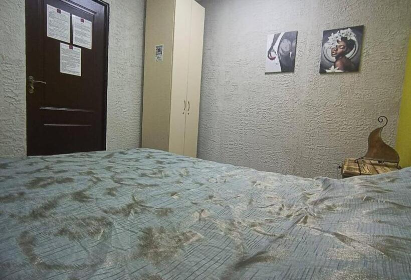 اتاق اکونومی, Hostel #winehub