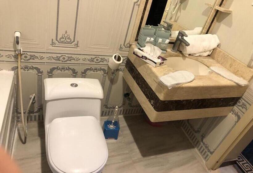 Номер Economy, شقق العنوان للوحدات المخدومة Alanwaan Apartments For Serviced Units